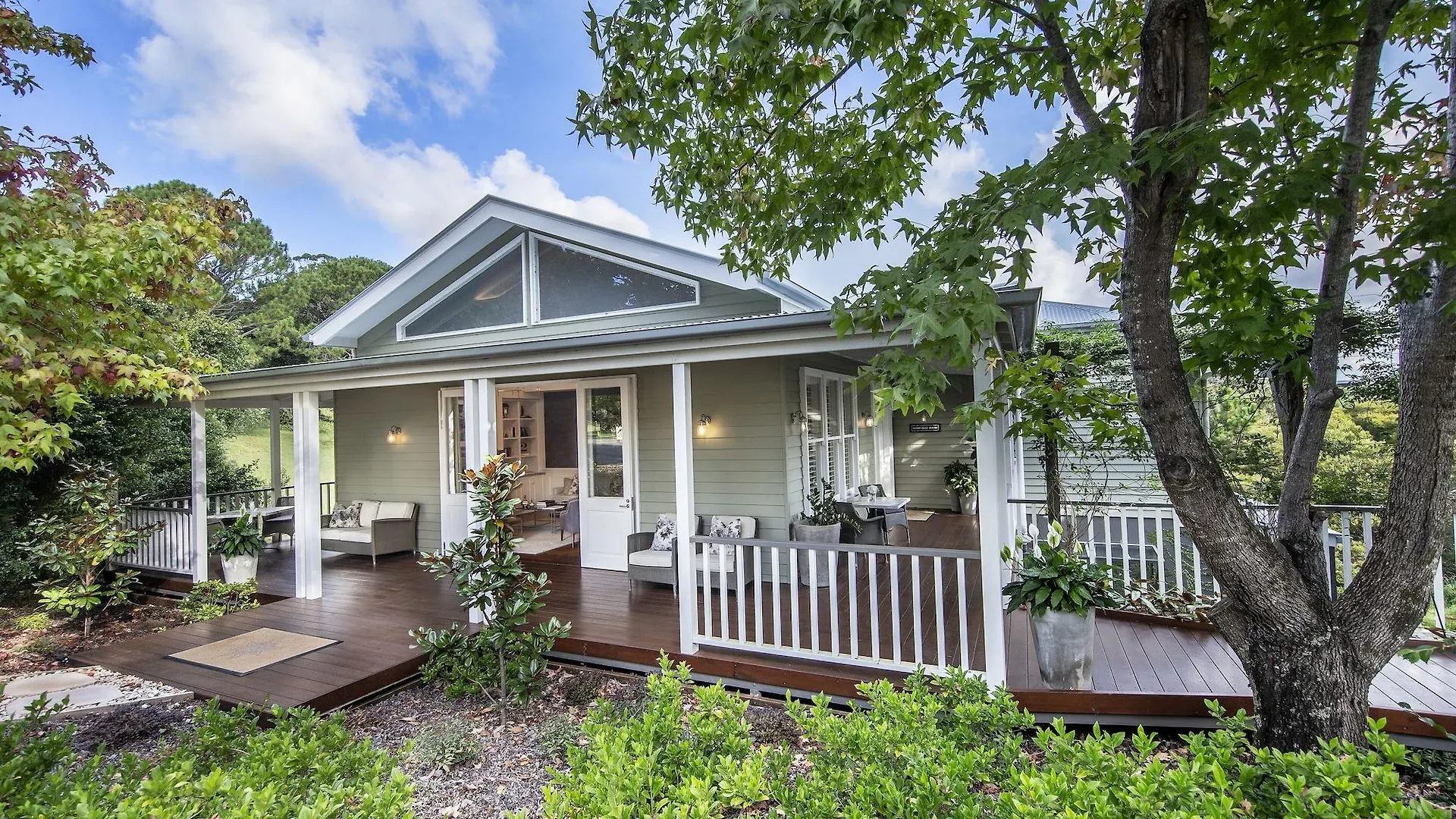 Lodge Spicers Clovelly Estate Montville