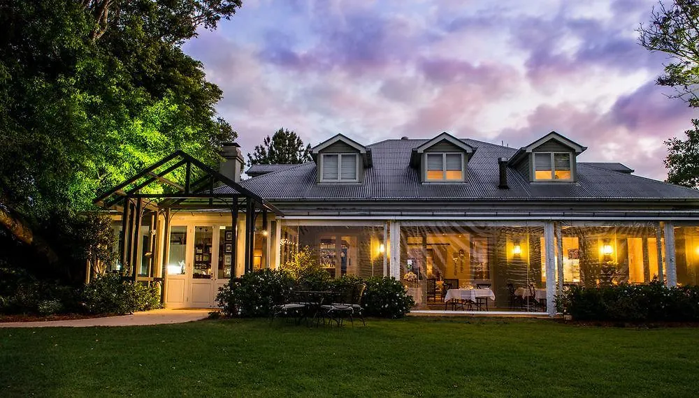 Lodge Spicers Clovelly Estate Montville